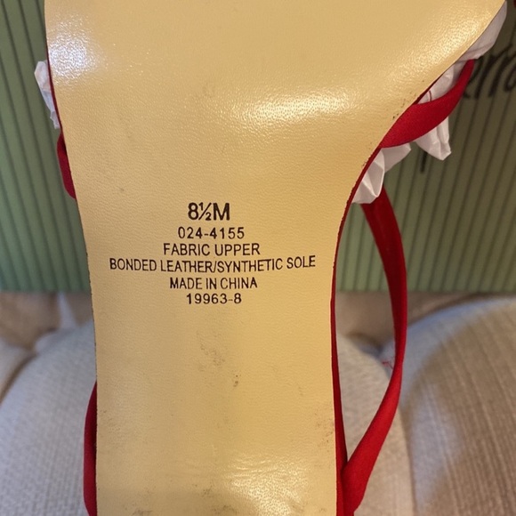 NIB Red Satin Sandals Sz 8 1/2 - Picture 7 of 9